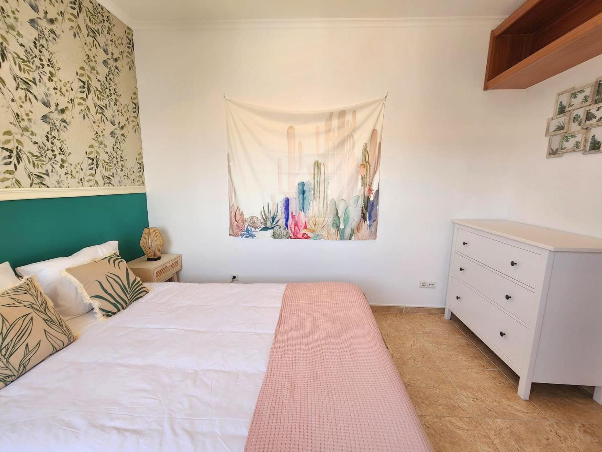 Cozy Apartment In Central Almada W Swing Chairs Extérieur photo